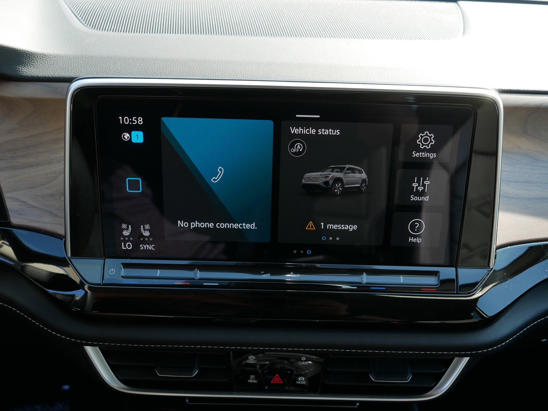 Used 2025 Volkswagen Atlas SE image 30