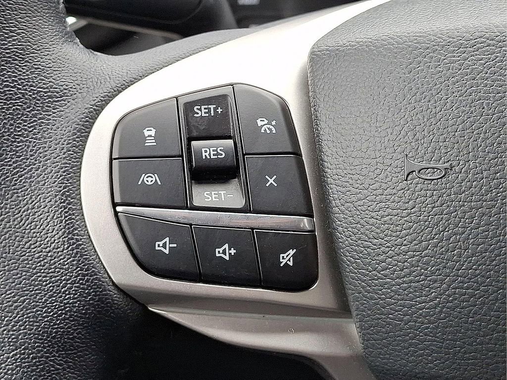 Used 2021 Ford Explorer XLT w/ Equipment Group 202A AWD/4WD image 23