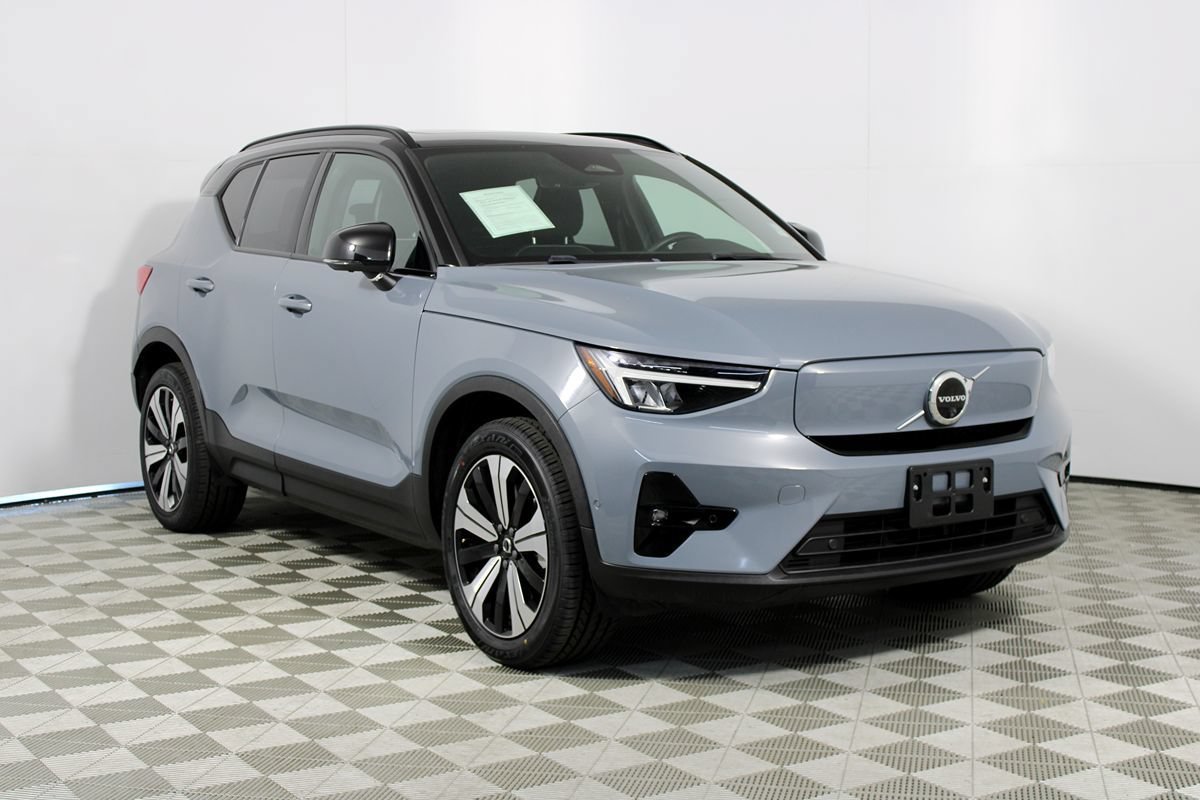 Used 2023 Volvo XC40 Recharge Plus AWD/4WD image 24