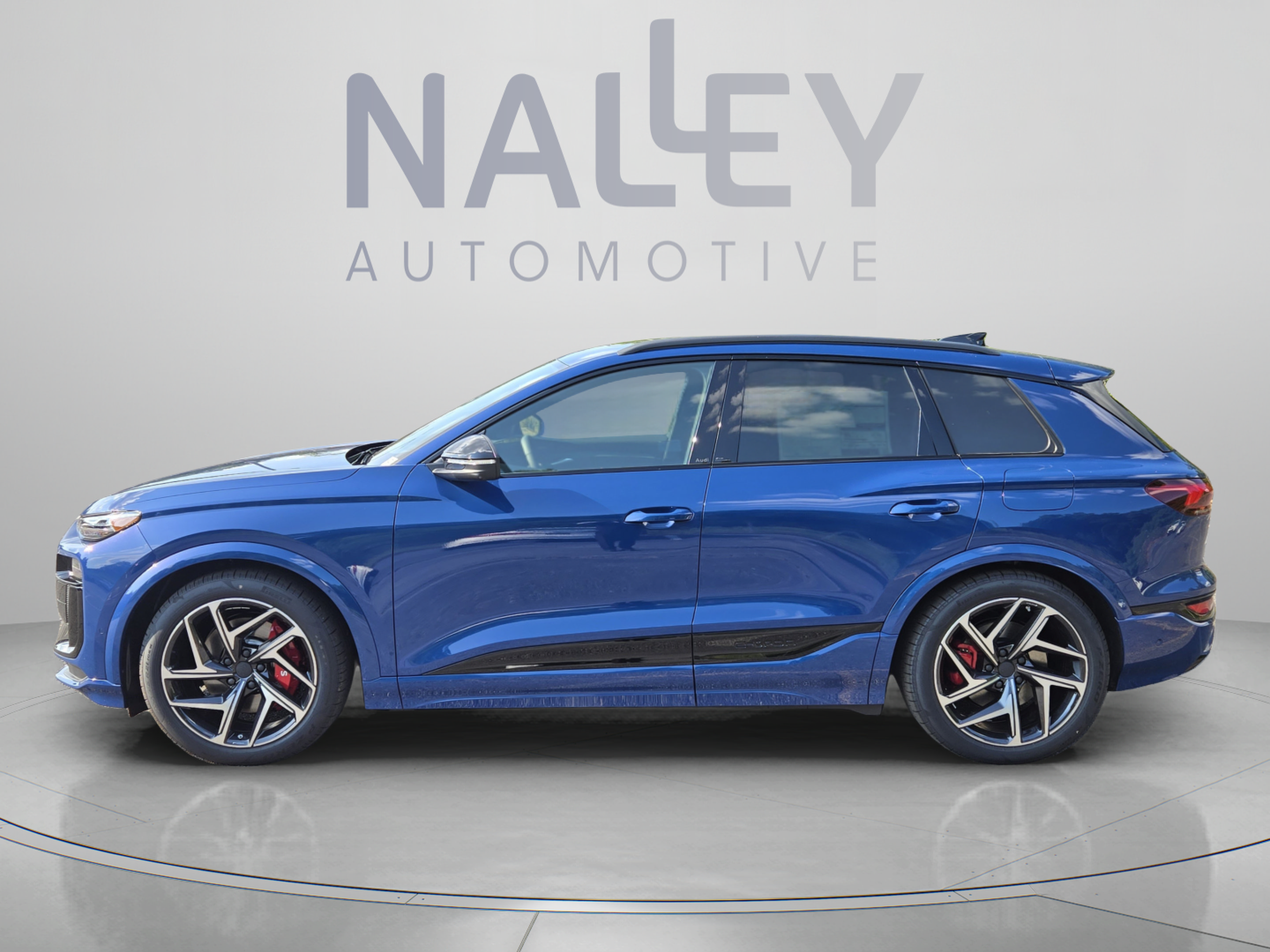 New 2027 Audi SQ6 e-tron Prestige AWD/4WD image 2