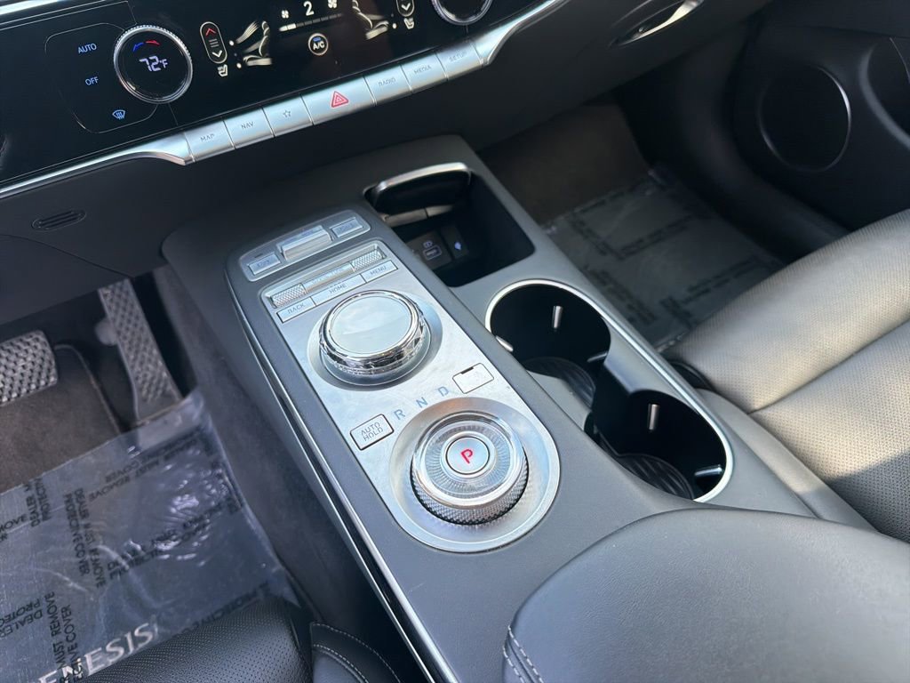 Used 2025 Genesis GV70 2.5T image 17