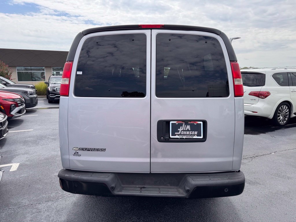 Used 2019 Chevrolet Express 2500 LS w/ Driver Convenience Package RWD image 4