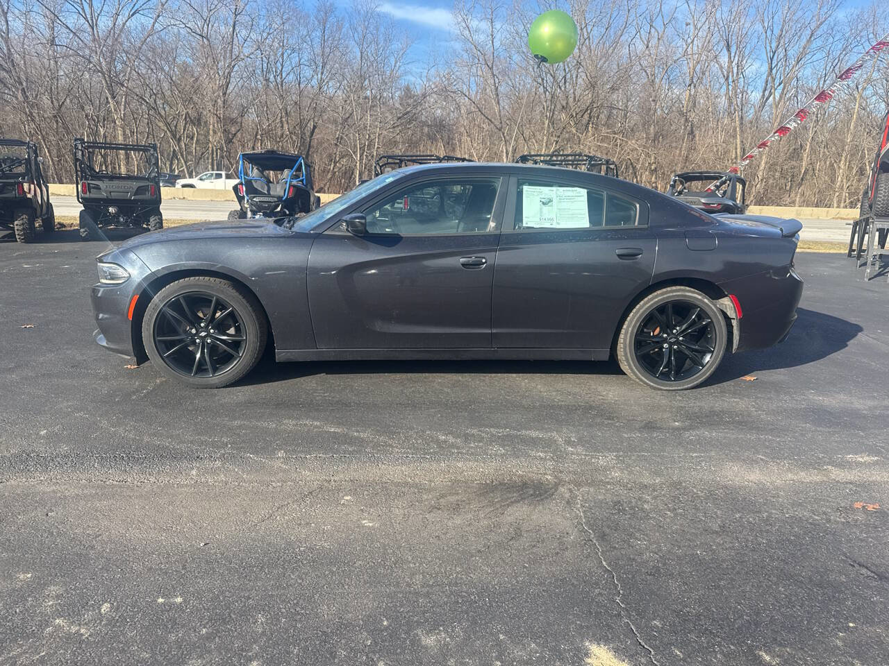 Used 2018 Dodge Charger SXT w/ Blacktop Package image 6