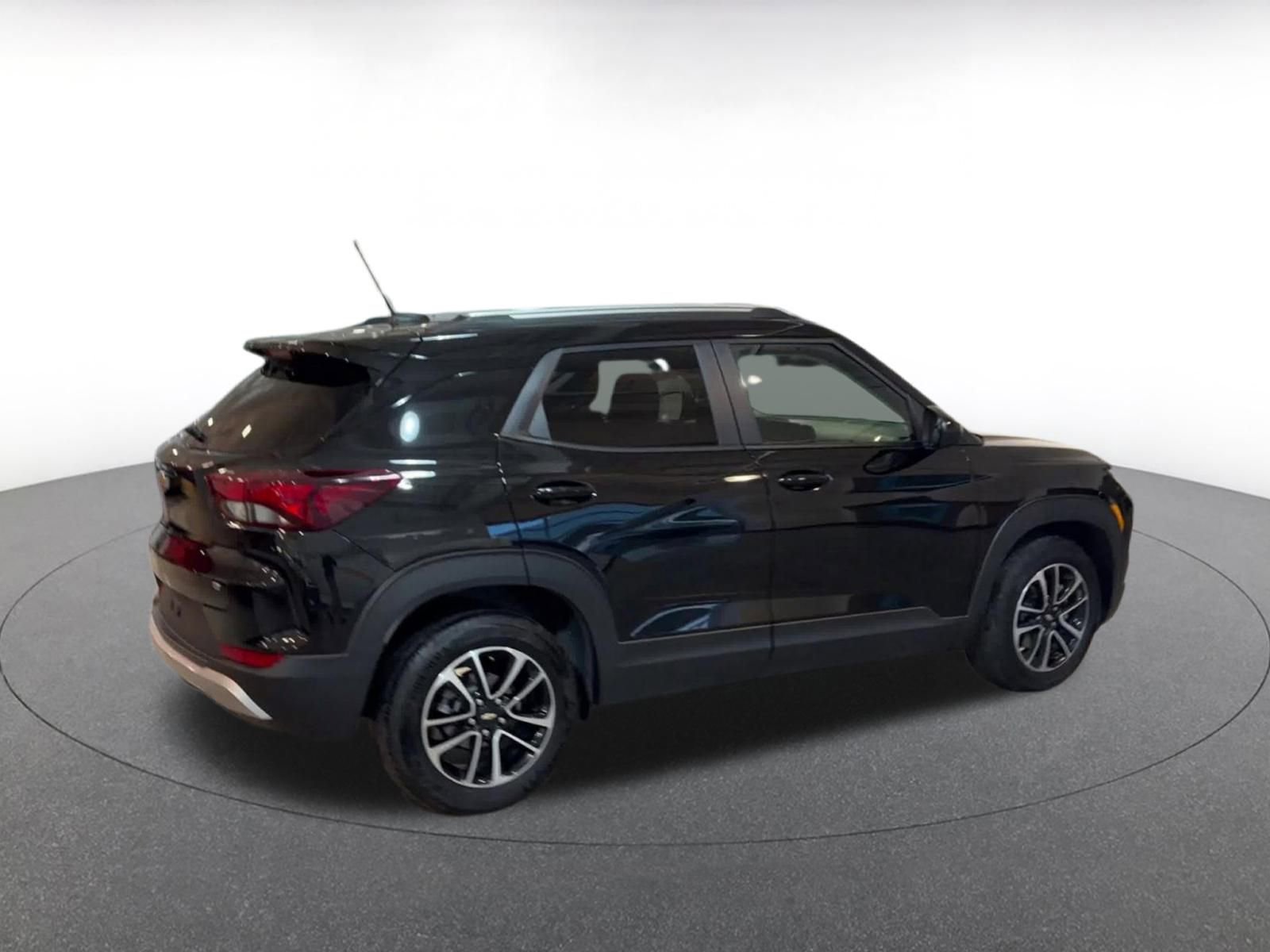 Used 2025 Chevrolet TrailBlazer LT image 14