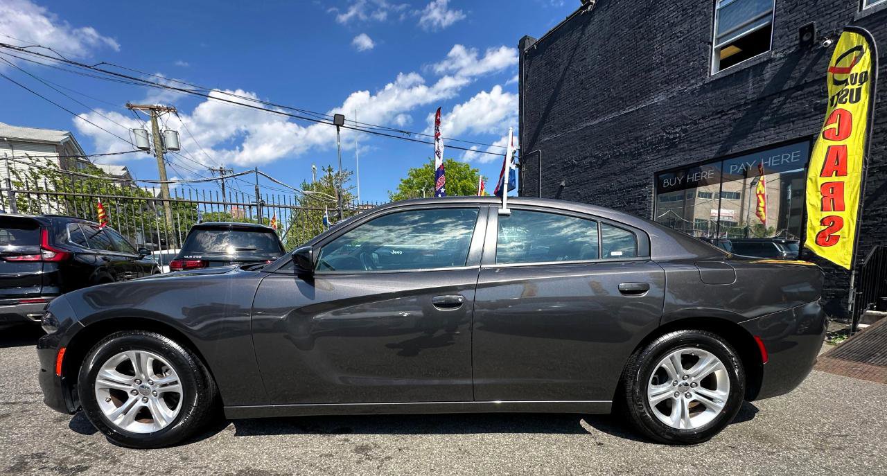 Used 2023 Dodge Charger SXT RWD image 5