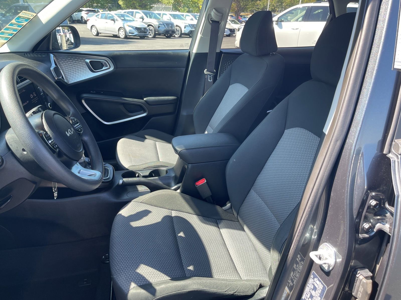 Used 2024 Kia Soul LX w/ Option Group 015 image 23