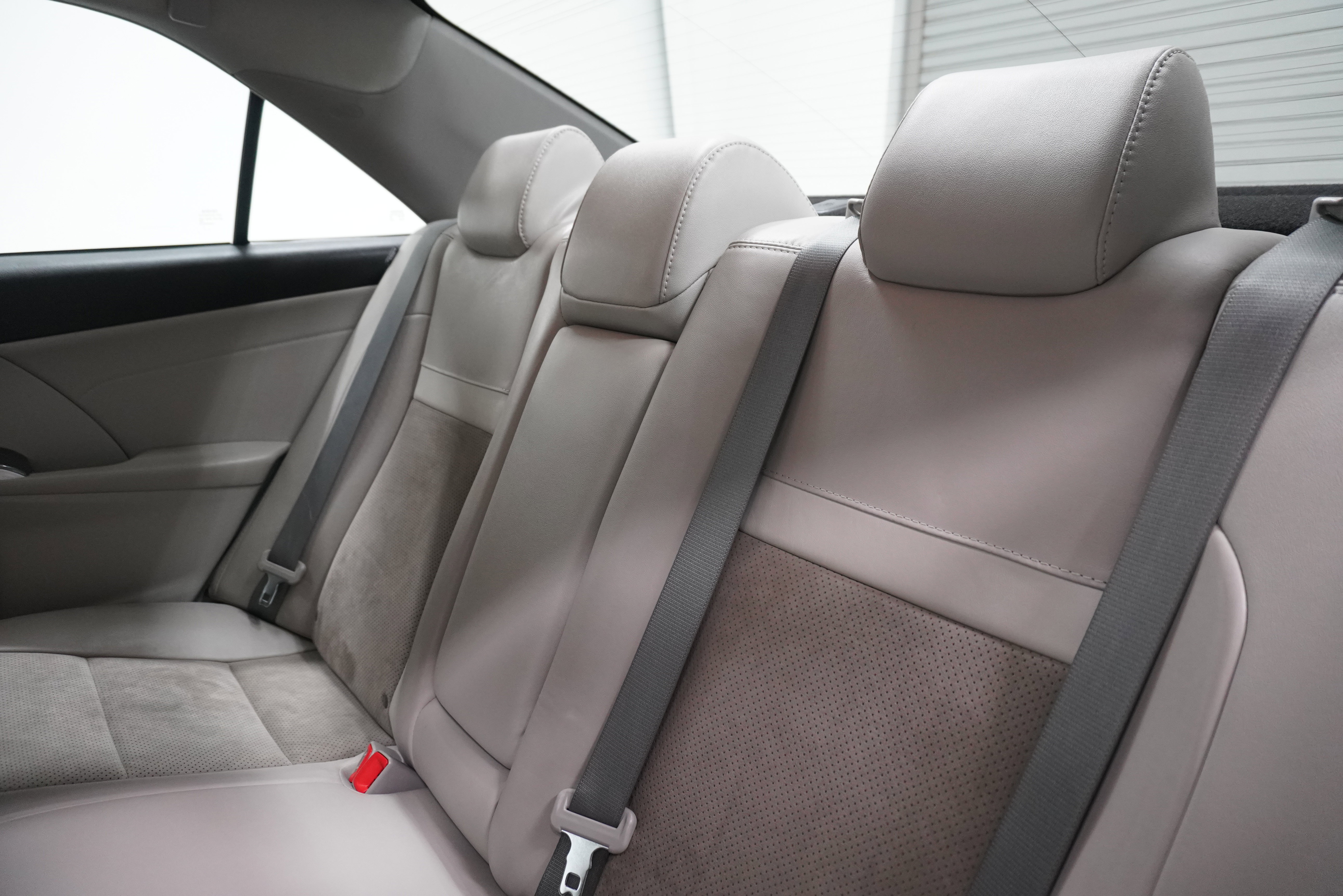 Used 2014 Toyota Camry XLE image 13