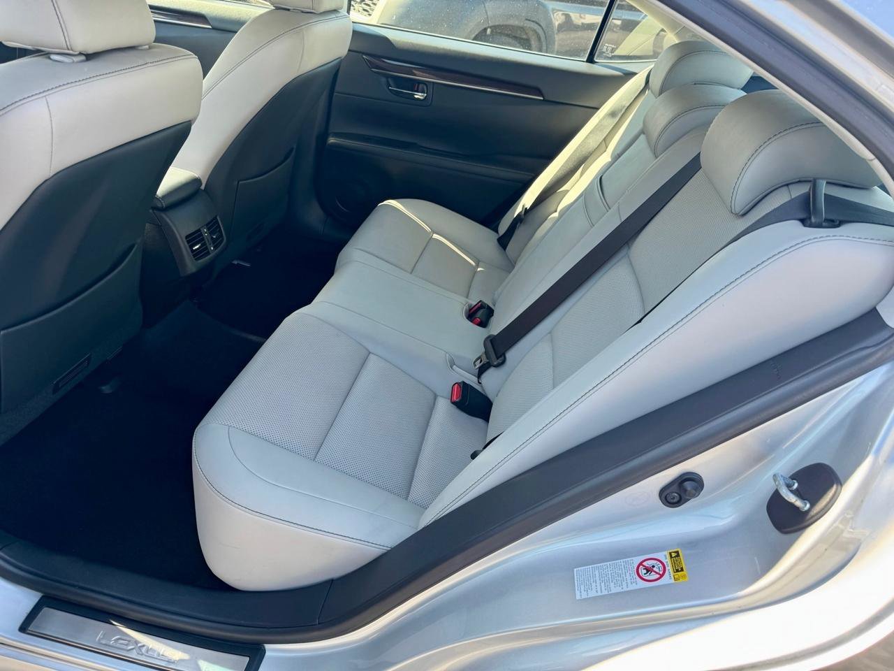 Used 2014 Lexus ES 350 w/ Premium Package image 26