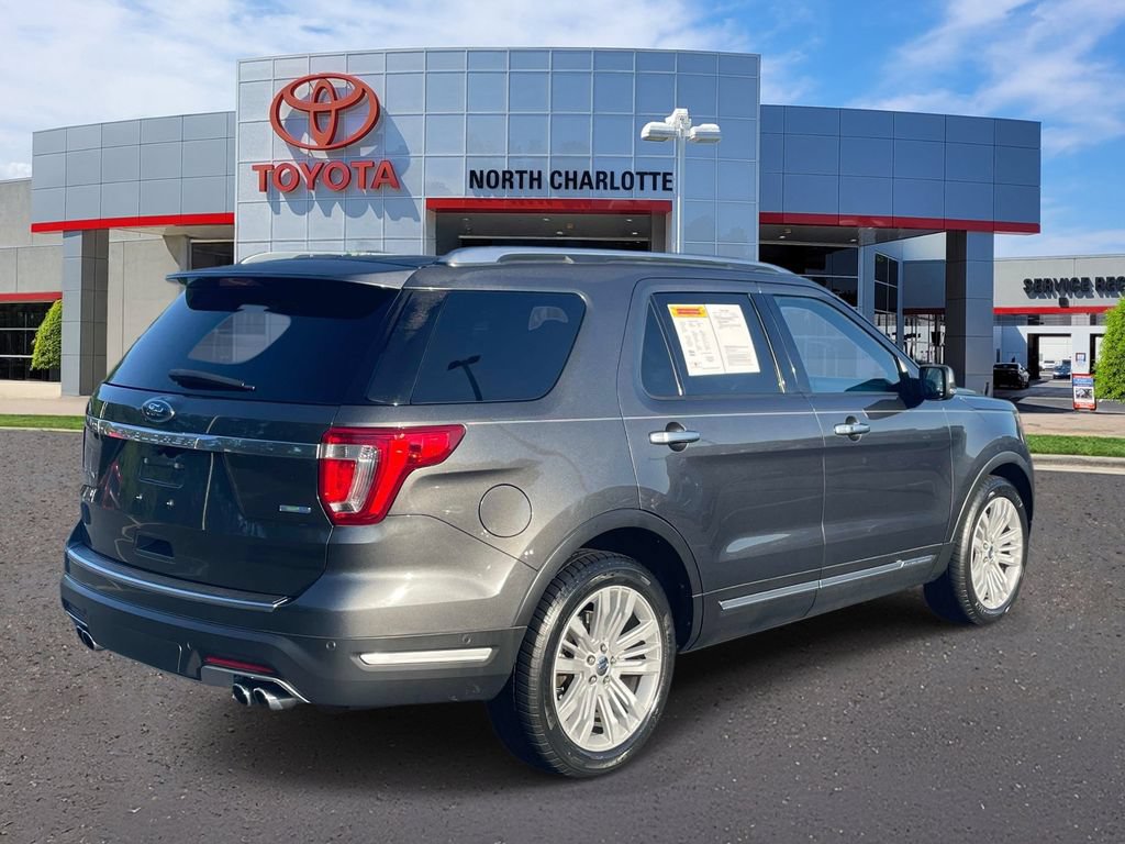 Used 2018 Ford Explorer Platinum AWD/4WD image 7
