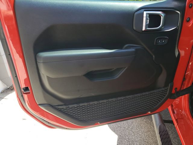 Used 2025 Jeep Wrangler Sport image 25