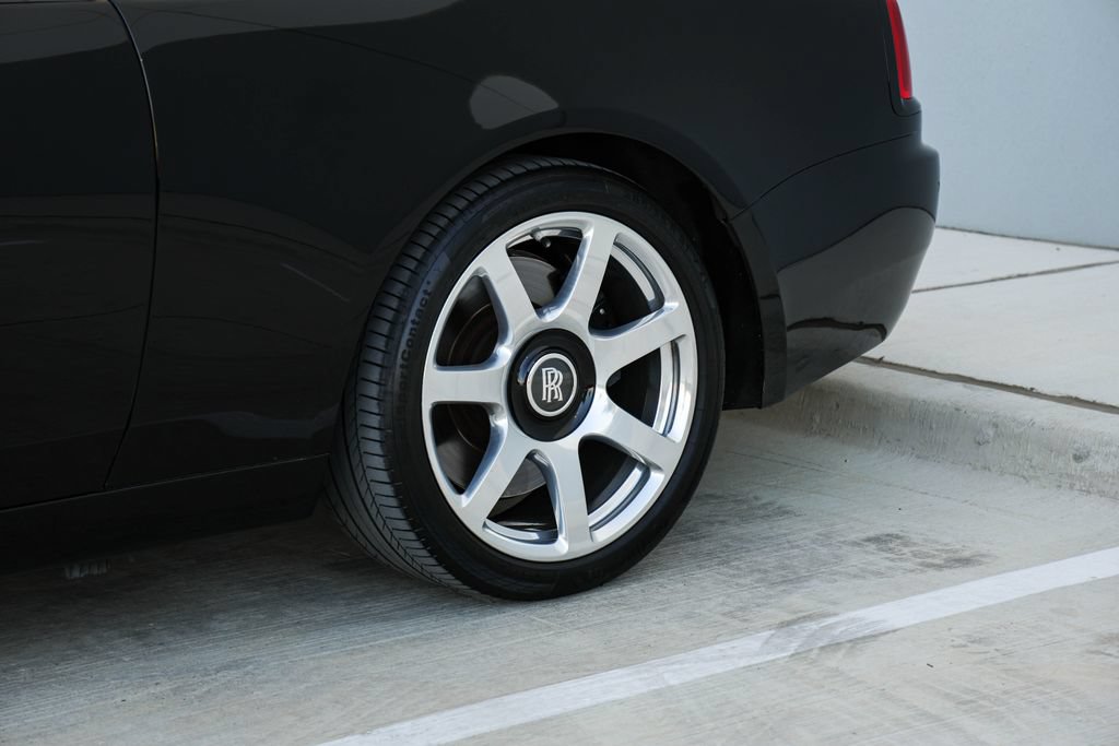 Used 2020 Rolls-Royce Wraith RWD image 32