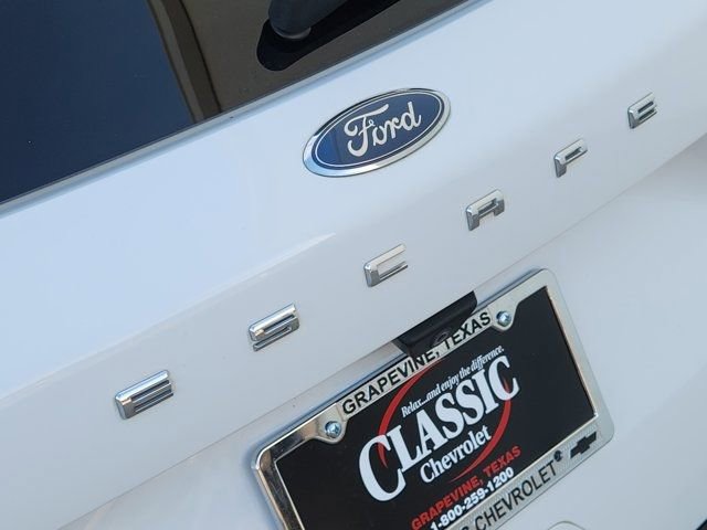 Used 2020 Ford Escape SEL image 9