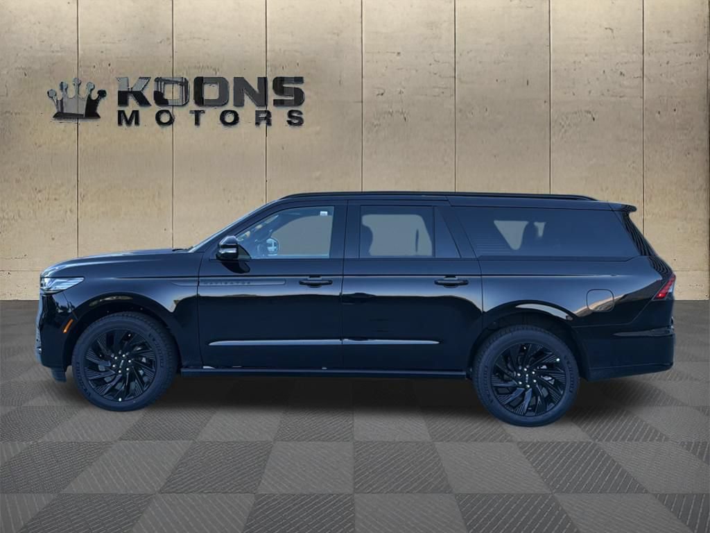 New 2026 Lincoln Navigator L Reserve w/ Jet Appearance Package AWD/4WD image 4
