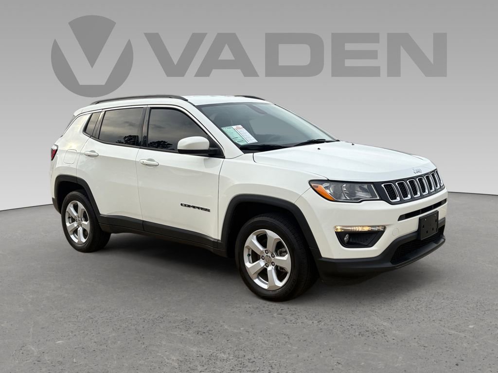 Used 2021 Jeep Compass Latitude image 1