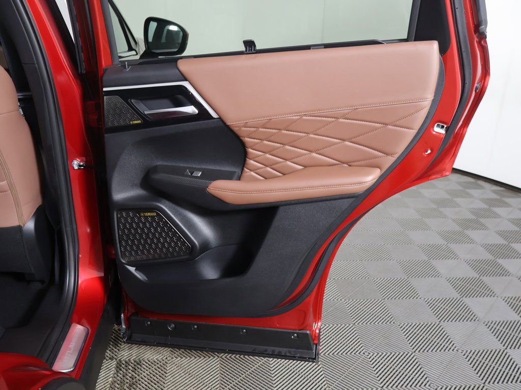 New 2026 Mitsubishi Outlander SEL FWD image 33
