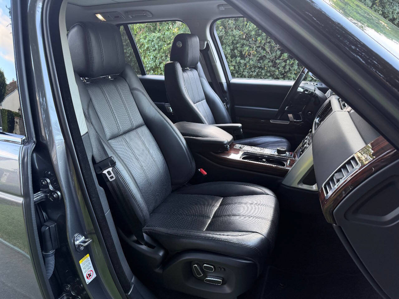 Used 2014 Land Rover Range Rover Supercharged AWD/4WD image 31