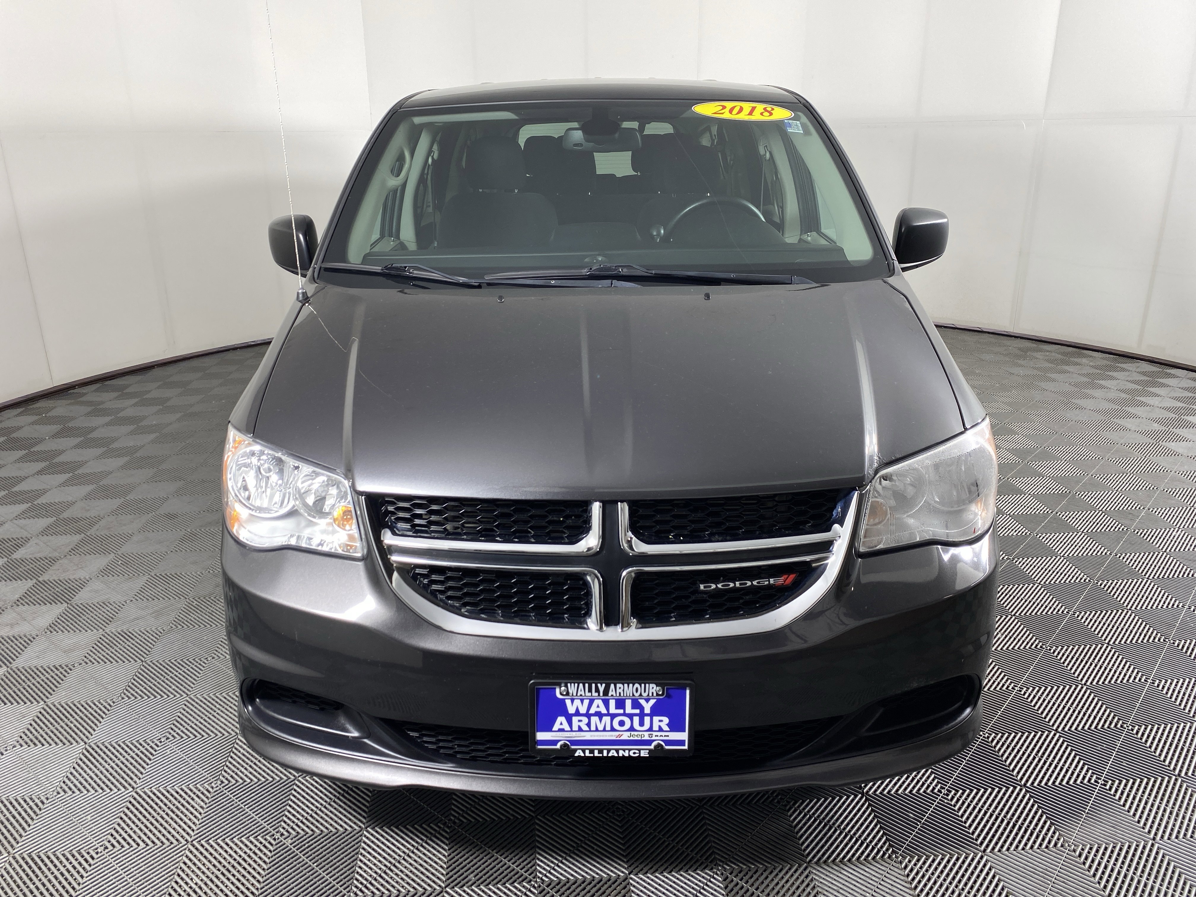 Used 2018 Dodge Grand Caravan SE w/ UConnect Hands-Free Group FWD image 10