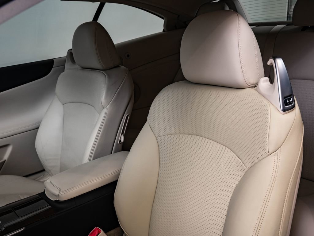 Used 2010 Lexus IS 250C image 28