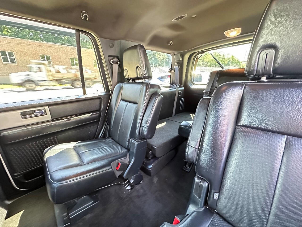 Used 2015 Ford Expedition Limited AWD/4WD image 11