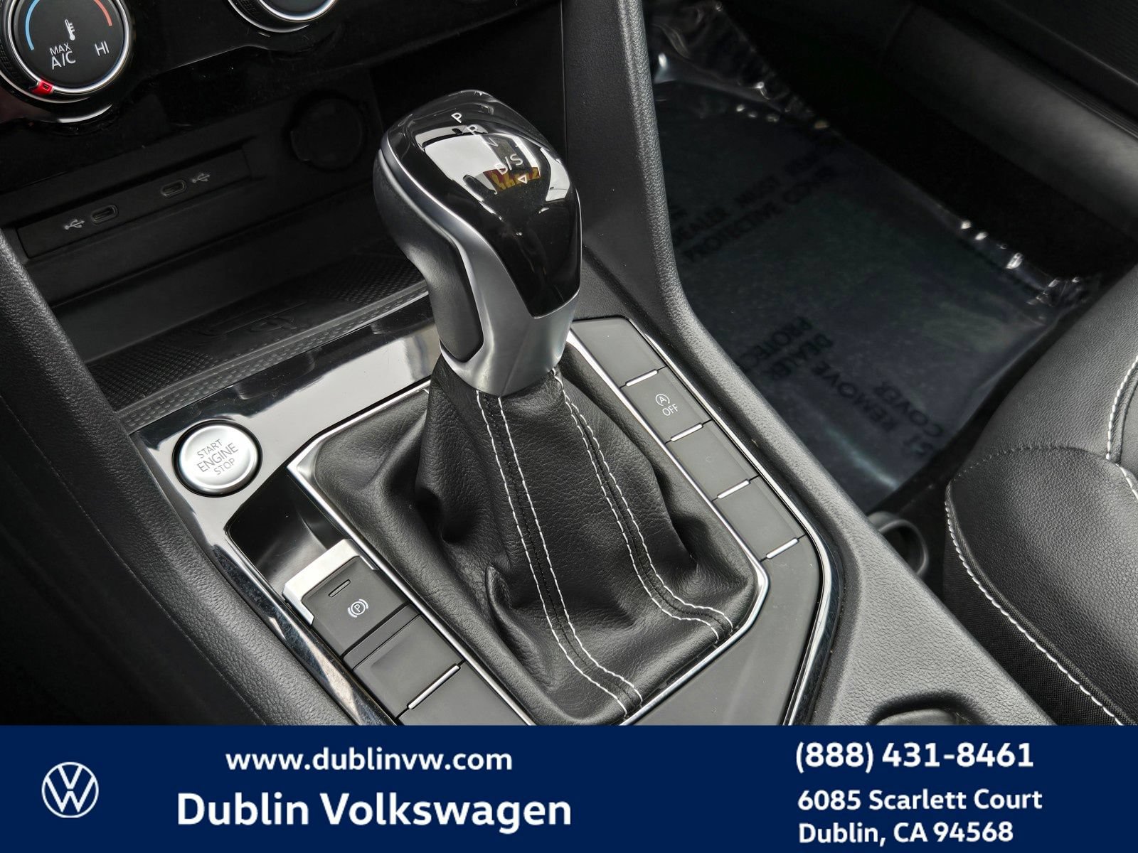 Certified 2023 Volkswagen Taos SE FWD image 17