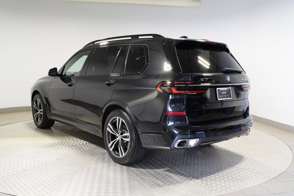 Used 2024 BMW X7 xDrive40i w/ M Sport Package AWD/4WD image 10
