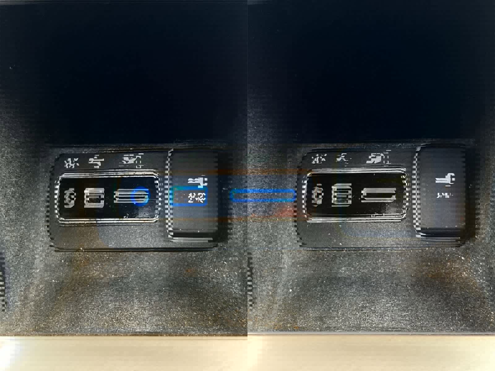 Used 2017 Jeep Grand Cherokee Overland w/ Jeep Active Safety Group image 30