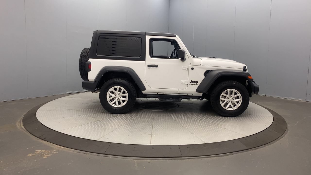 Used 2023 Jeep Wrangler Sport AWD/4WD image 6