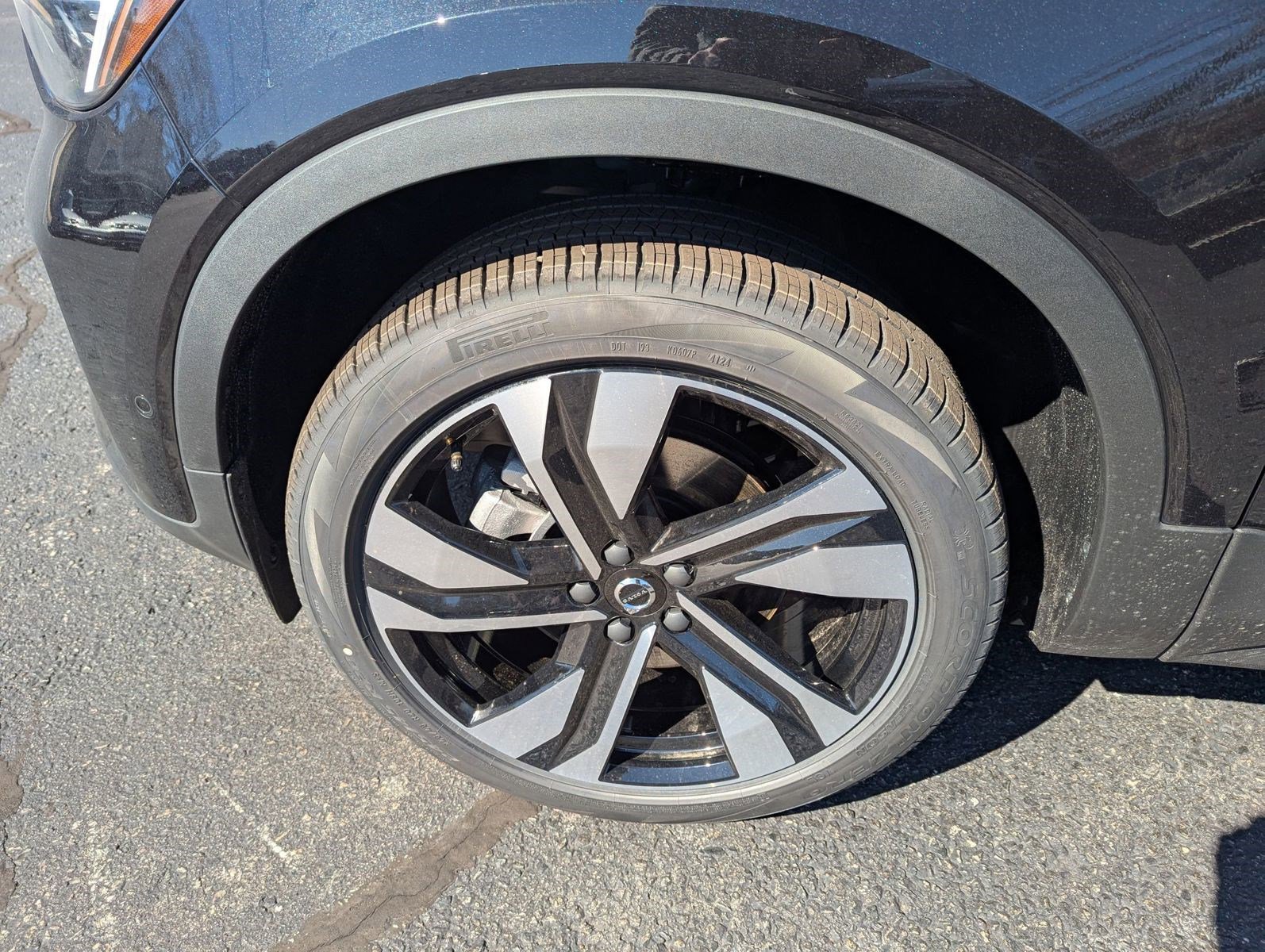 New 2025 Volvo XC40 B5 Plus w/ Protection Package Premier image 23