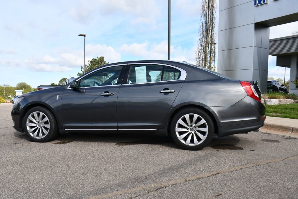 Used 2016 Lincoln MKS AWD image 3