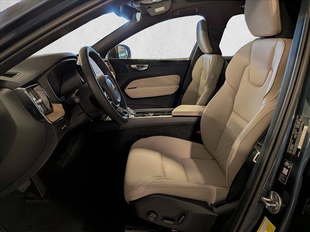 New 2026 Volvo XC60 T8 Plus w/ Climate Package AWD/4WD image 4