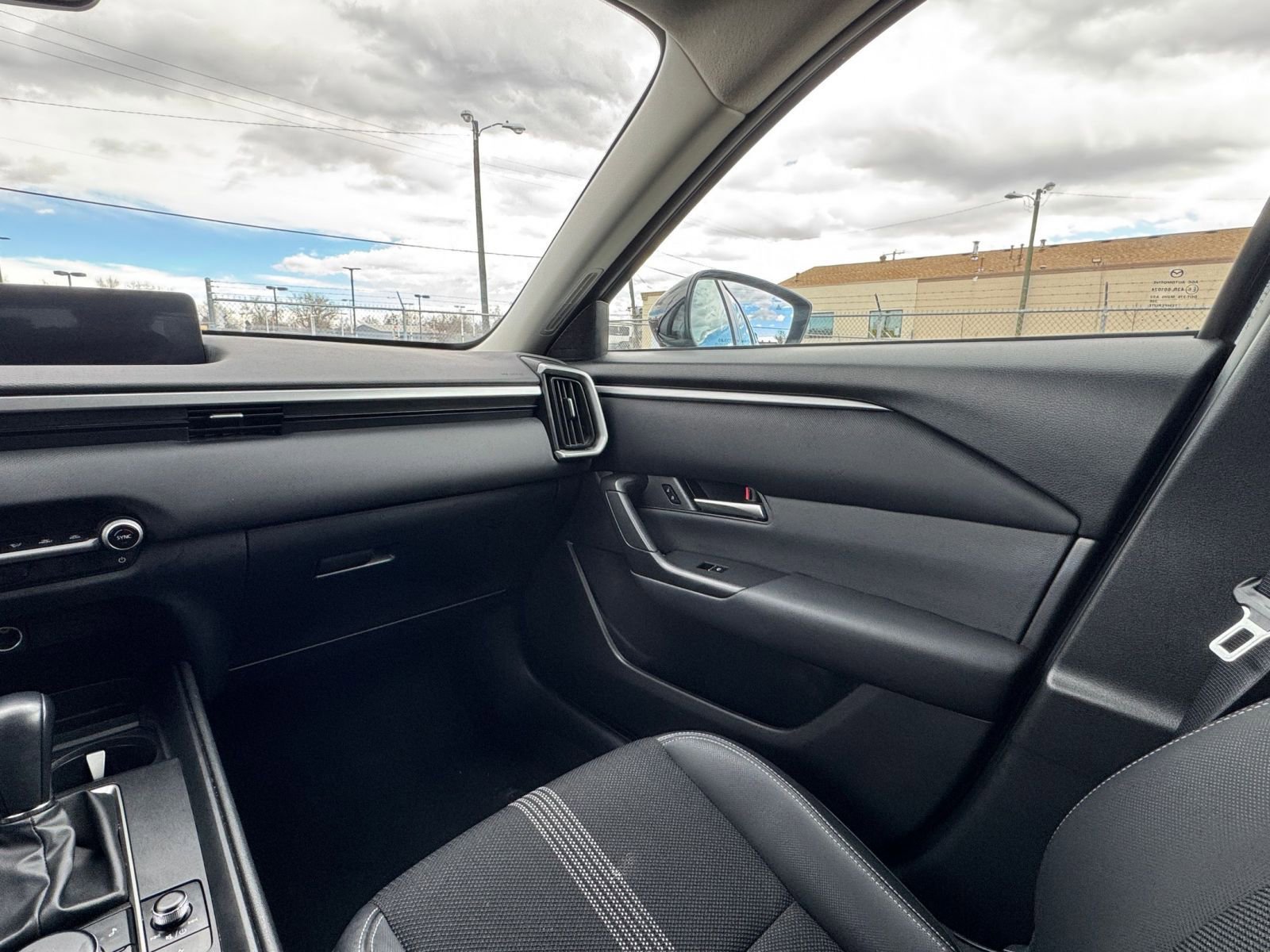 Used 2025 MAZDA CX-50 AWD 2.5 S w/ Select Package image 34