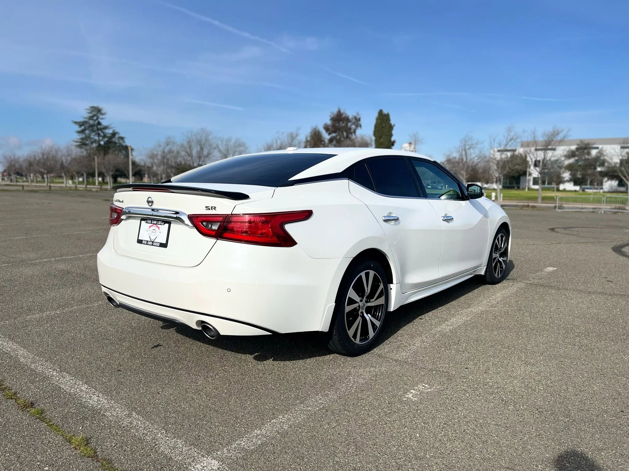 Used 2016 Nissan Maxima SR FWD image 5