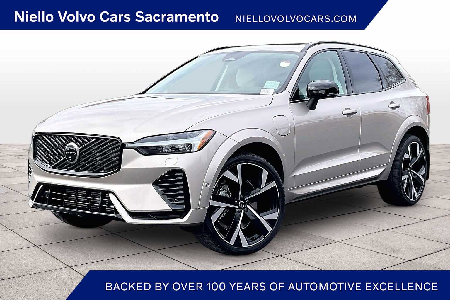 Used 2026 Volvo XC60 T8 Ultra w/ Protection Package Premier image 1