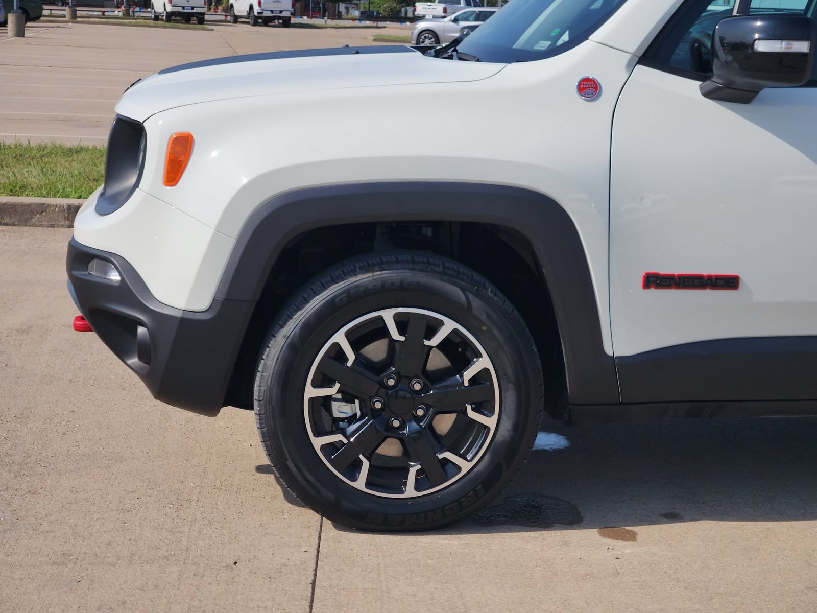 Used 2023 Jeep Renegade Trailhawk AWD/4WD image 10