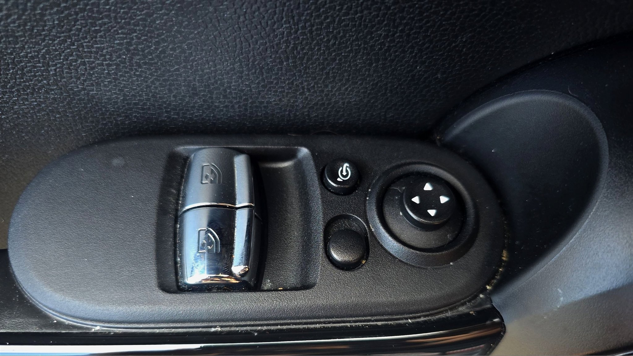 Used 2016 MINI Cooper John Cooper Works image 39