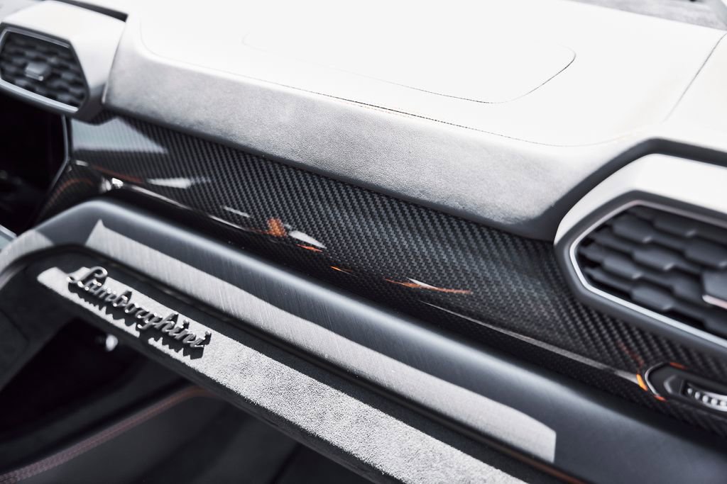 Used 2023 Lamborghini Urus Performante AWD/4WD image 51