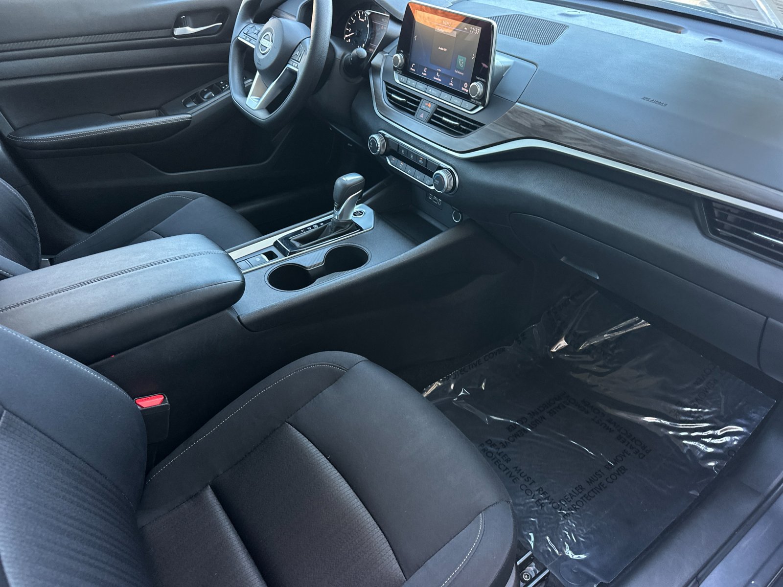 Used 2025 Nissan Altima 2.5 SV AWD/4WD image 14