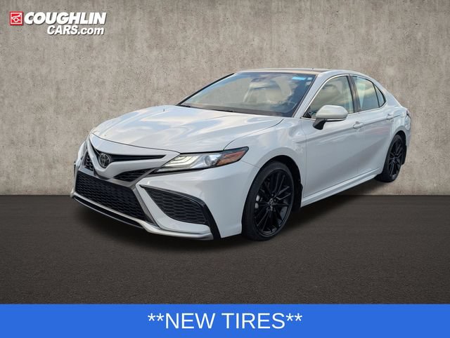 Used 2024 Toyota Camry XSE FWD image 4