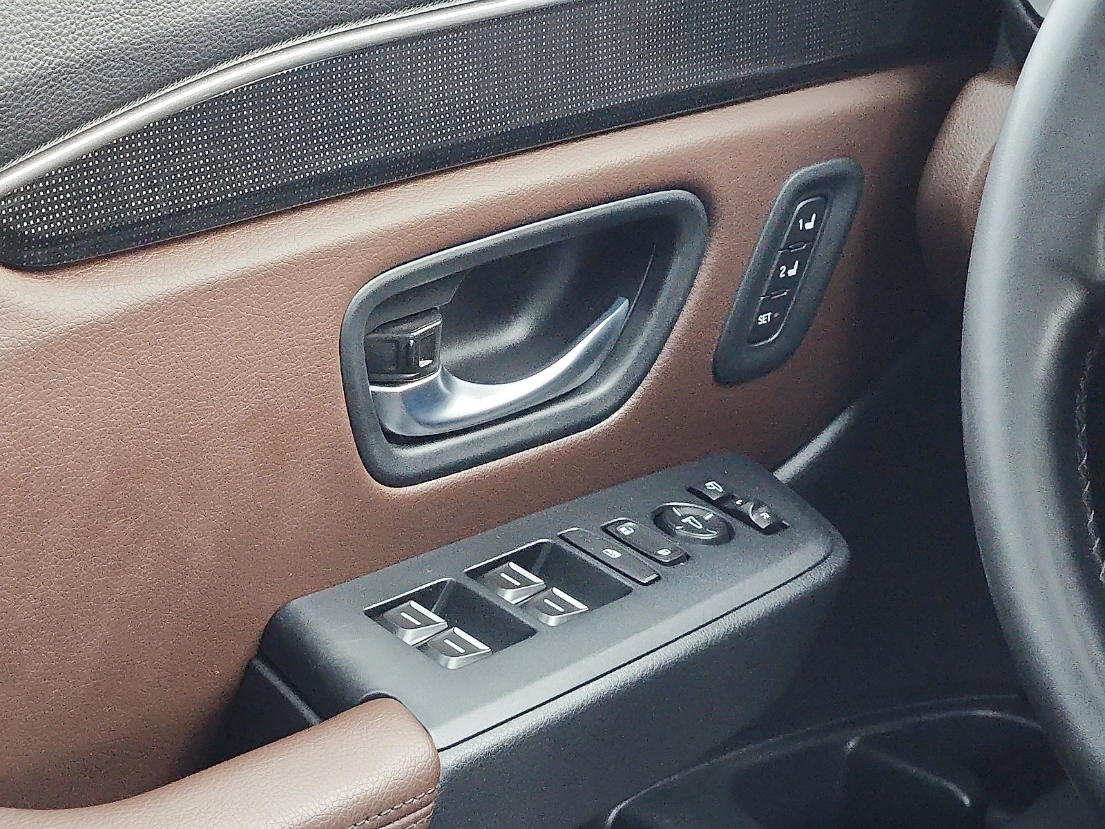 Used 2023 Honda Pilot Elite image 12