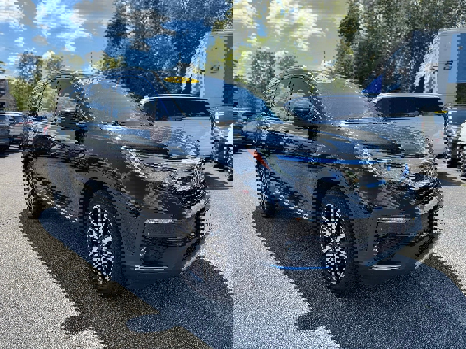 Used 2021 Honda Pilot Touring image 1