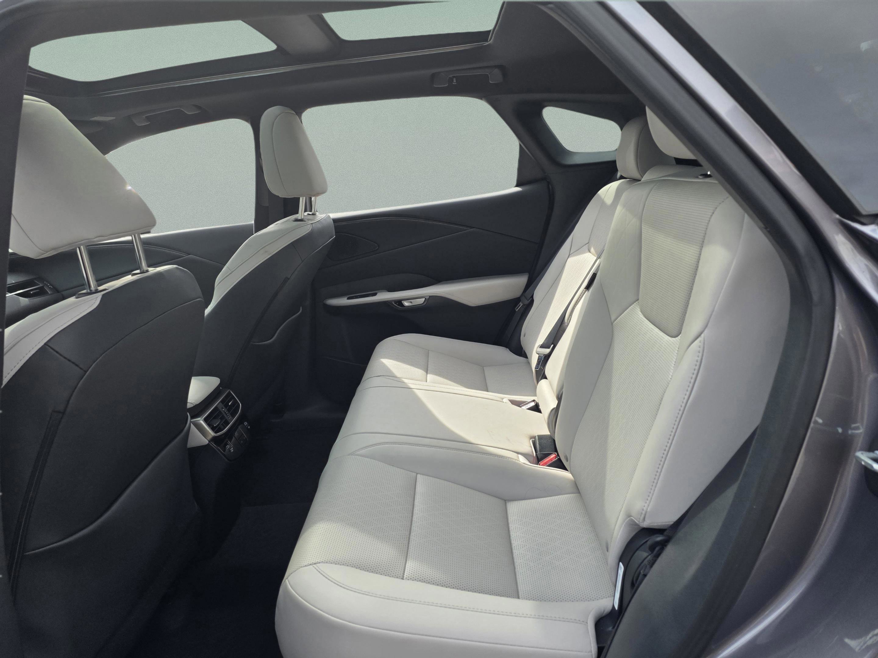 Certified 2023 Lexus RX 350 Premium Plus w/ Cold Area Package image 21