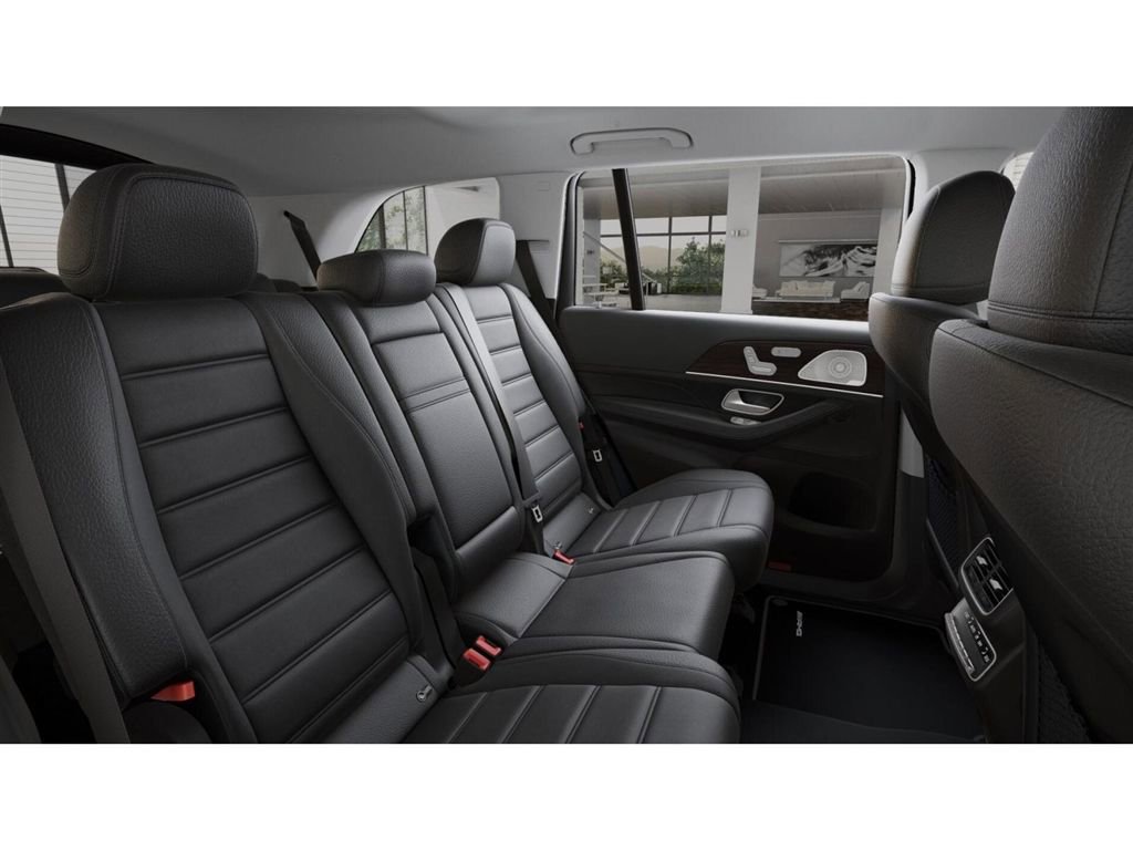 New 2026 Mercedes-Benz GLS 450 4MATIC image 5
