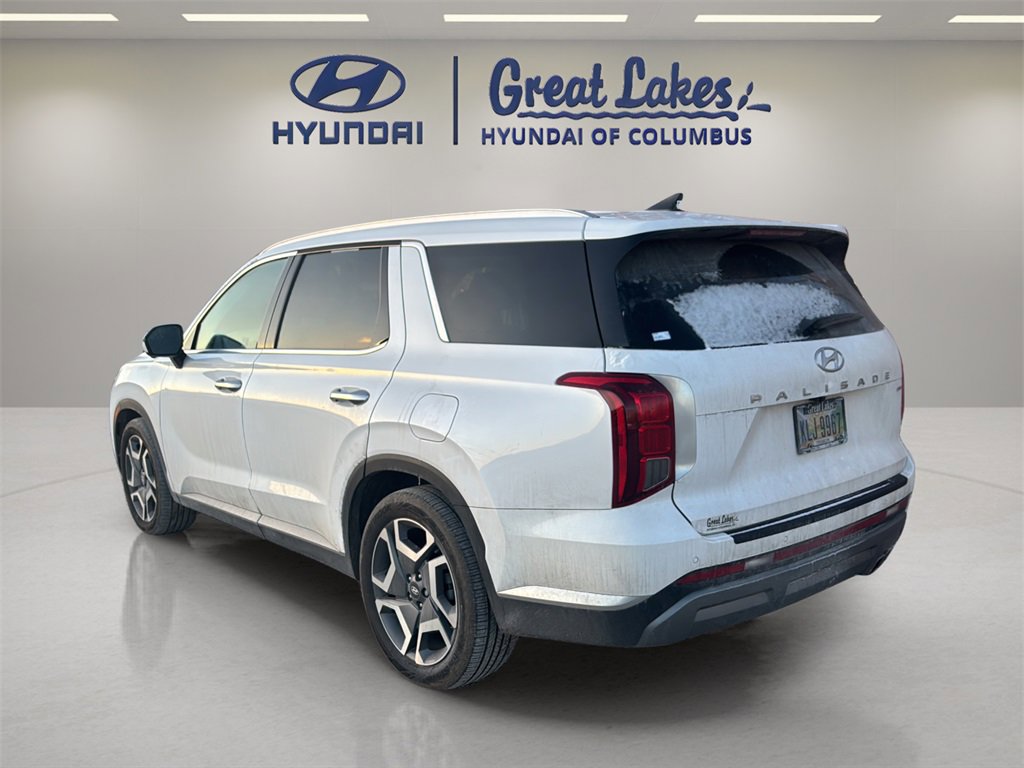 Used 2024 Hyundai Palisade Limited image 3