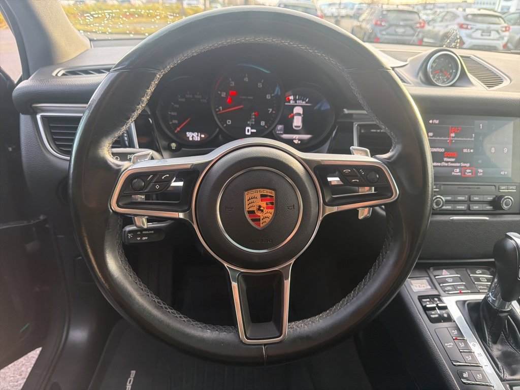 Used 2018 Porsche Macan image 31