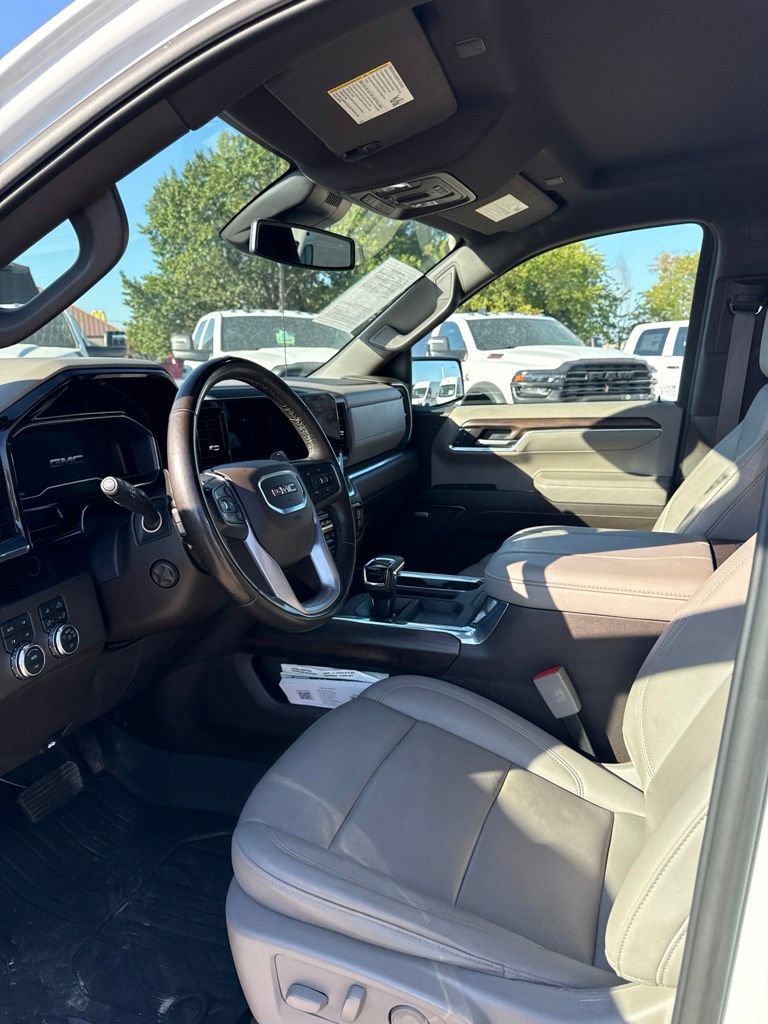Used 2024 GMC Sierra 1500 SLT AWD/4WD image 13