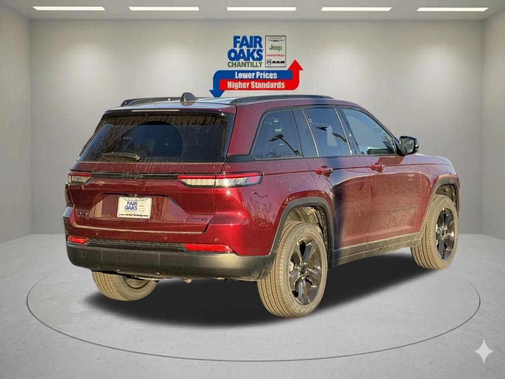 New 2025 Jeep Grand Cherokee Limited w/ Black Appearance Package AWD/4WD image 7