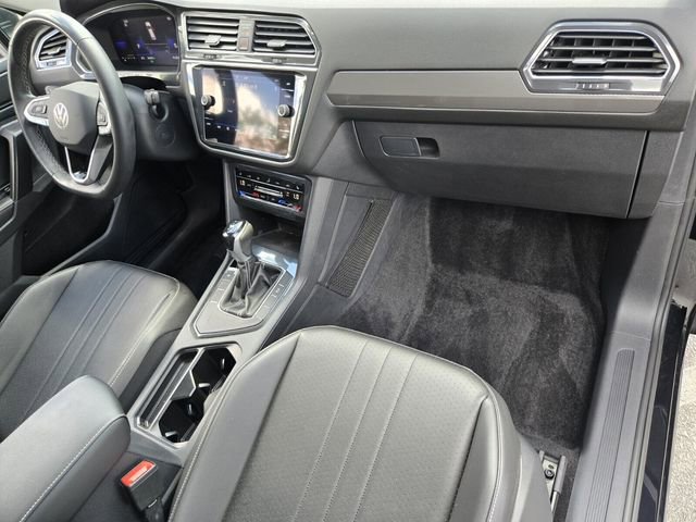Used 2022 Volkswagen Tiguan SE image 17