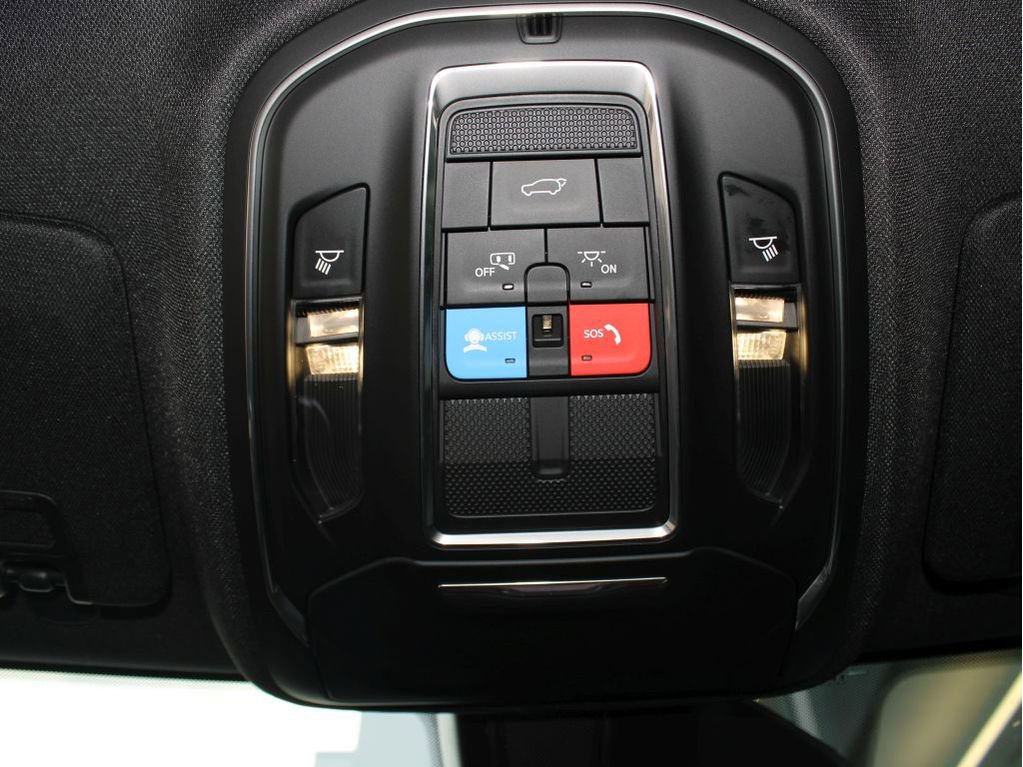 New 2025 Jeep Grand Cherokee Limited w/ Black Appearance Package image 20