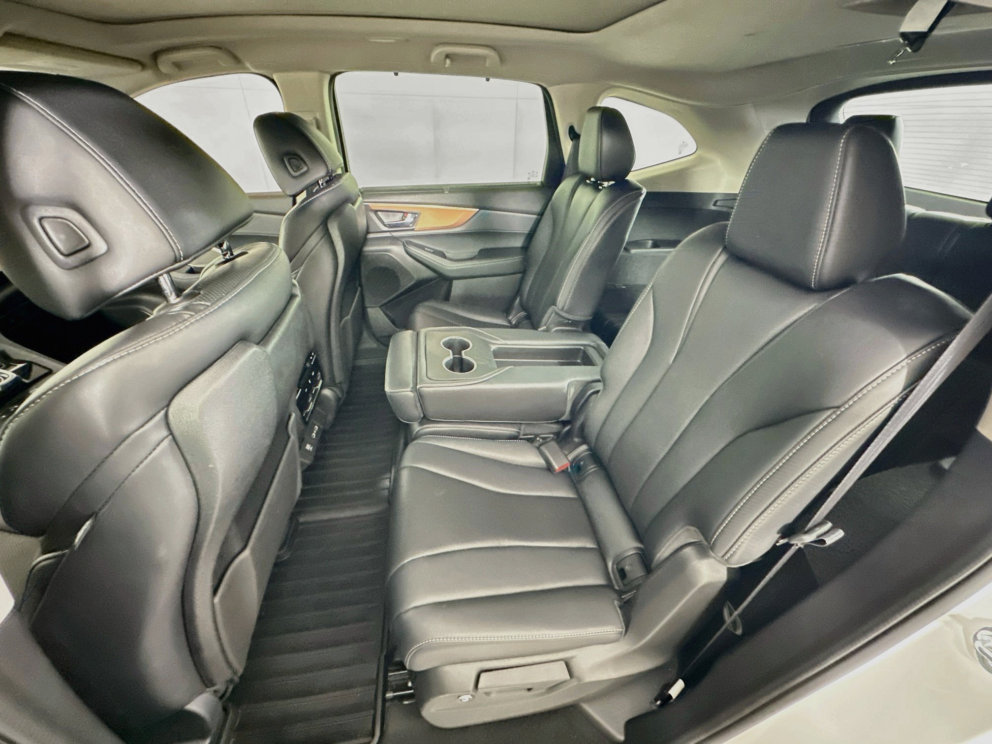 Used 2022 Acura MDX w/ Technology Package AWD/4WD image 30