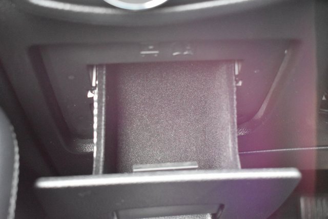 Used 2015 Ford Edge SEL w/ Equipment Group 201A image 17